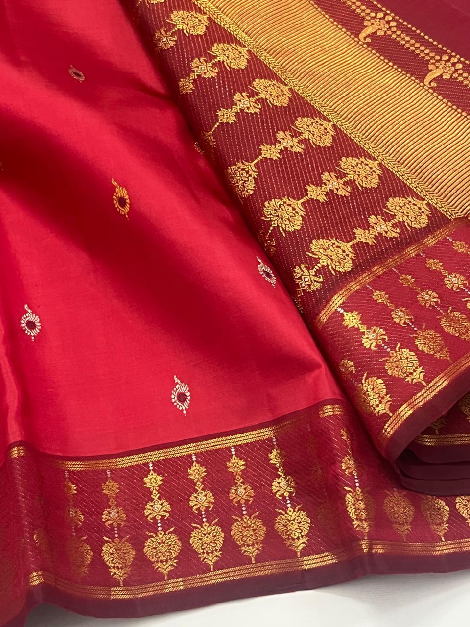 Kumkum Red Handwoven Kanchipuram Pure Silk Saree